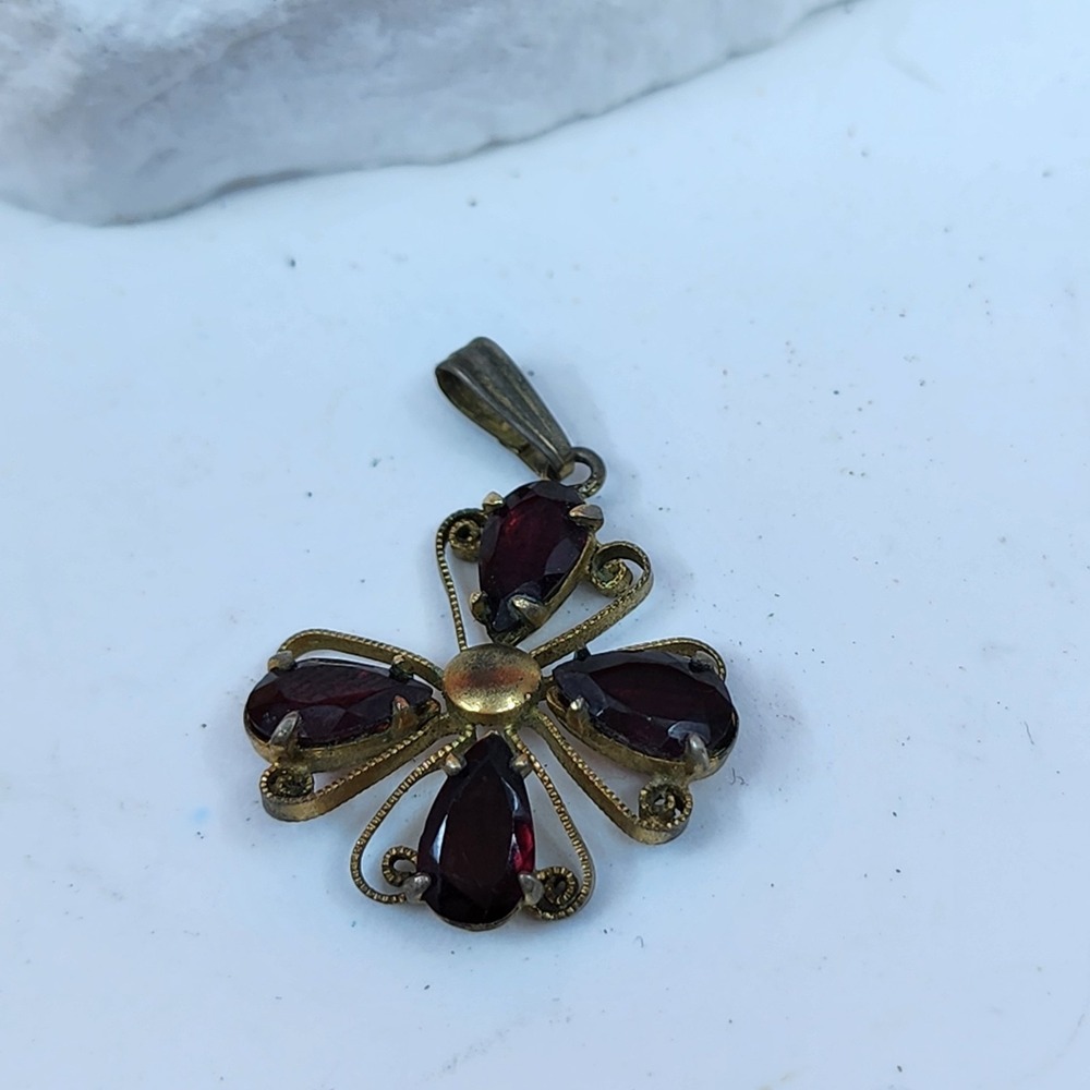 12K Gold Filled Red Faceted Glass Flower Pendant Filigree Floral Vintage Charm